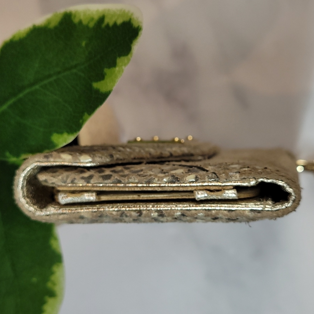 MICHAEL KORS SNAKE PRINT  PHONE WRISTLET - Picture 12 of 14